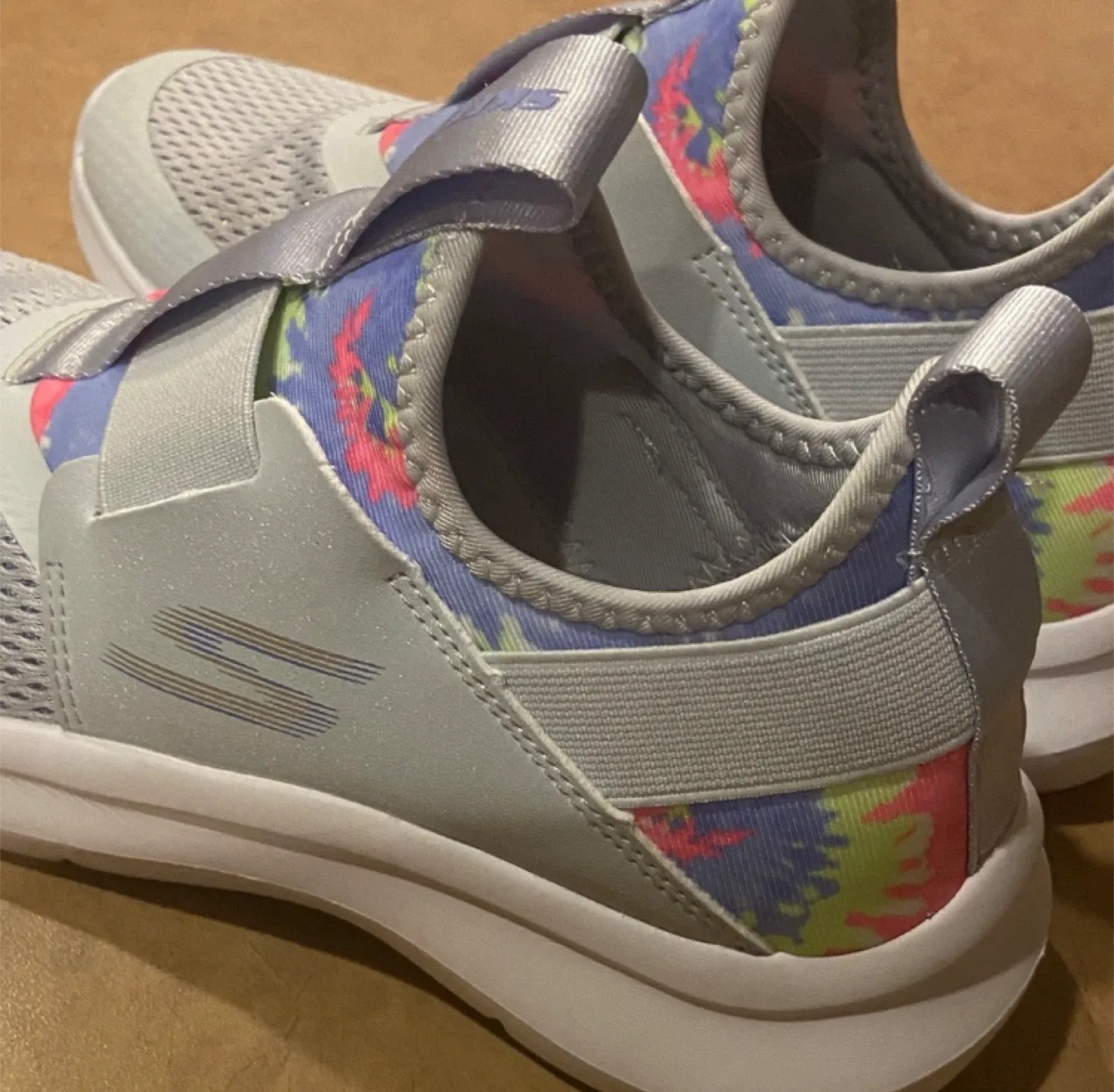 Skechers Girls' Slip-On Shoes - Size 3.5 image indicator(3)