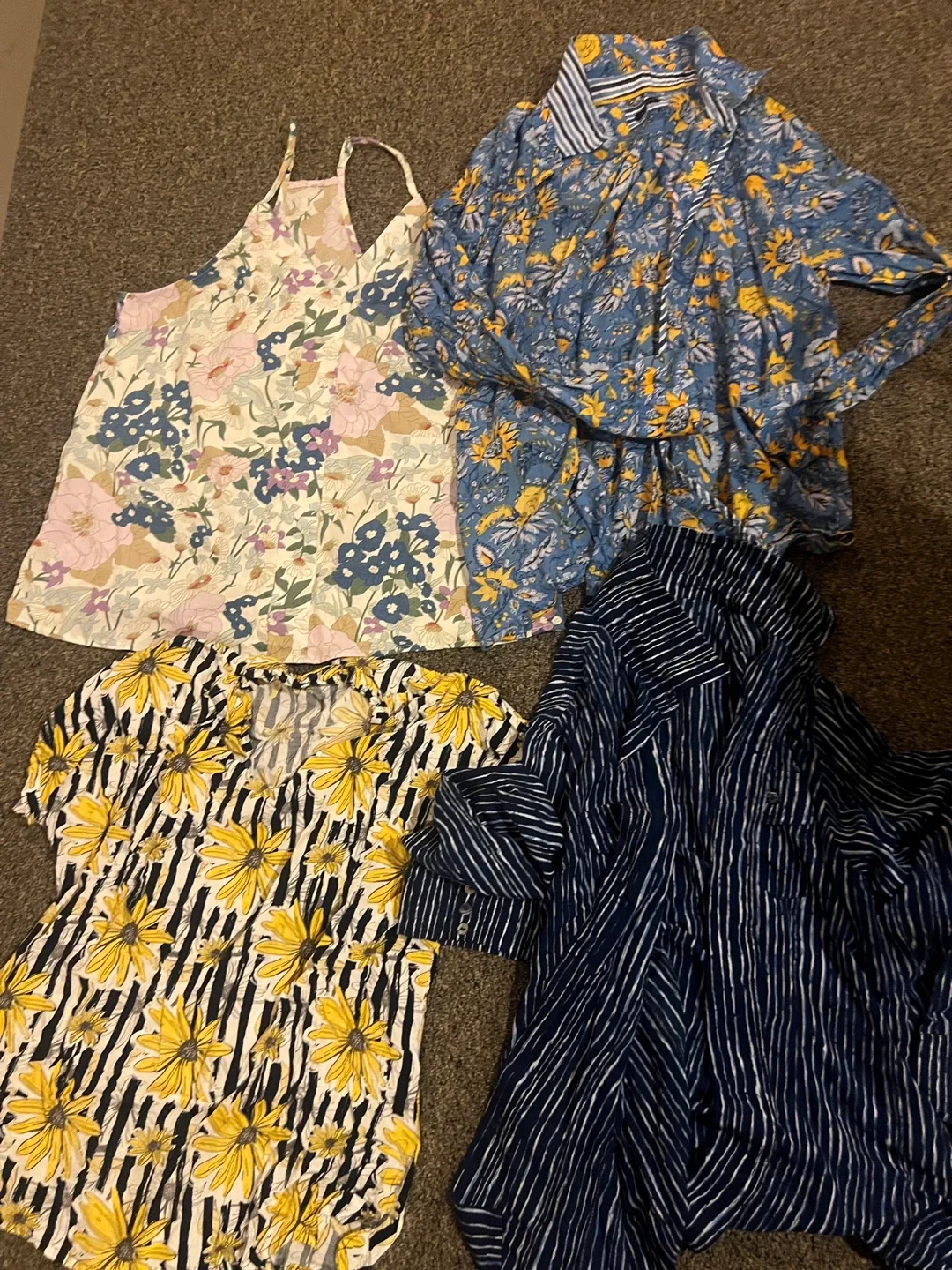 Ladies' Assorted Tops & Dresses image indicator(2)