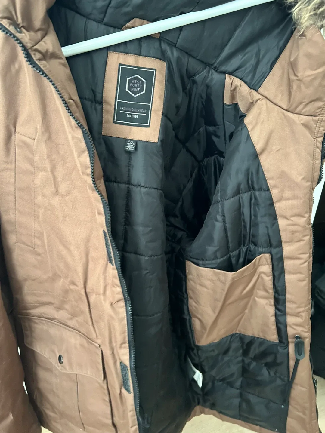 Fen-Nelli Signature Black Coat Size 3/4 image indicator(3)