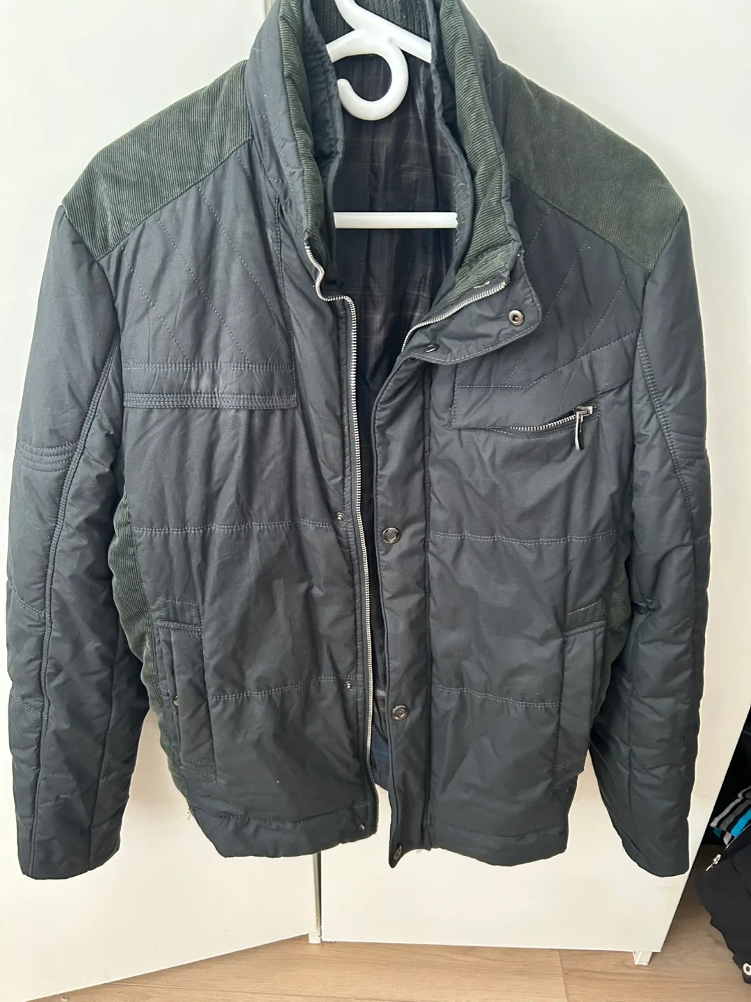 Men's Black Padded Jacket thumbnail