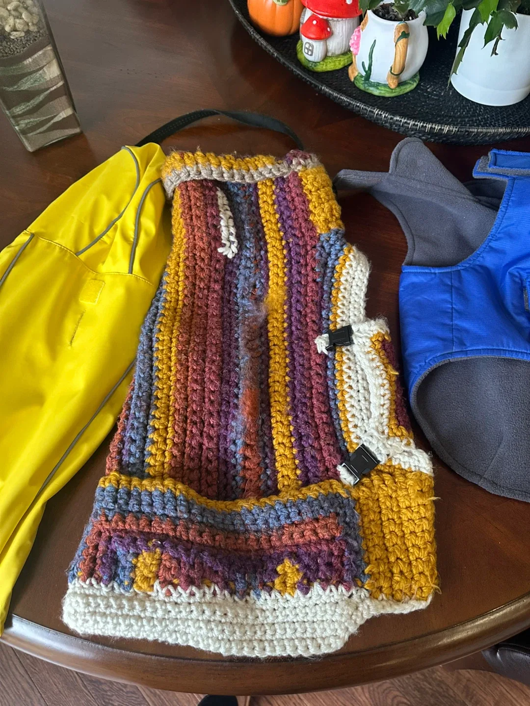 Handmade Dog sweater/coat sz med -17lbs image indicator(2)