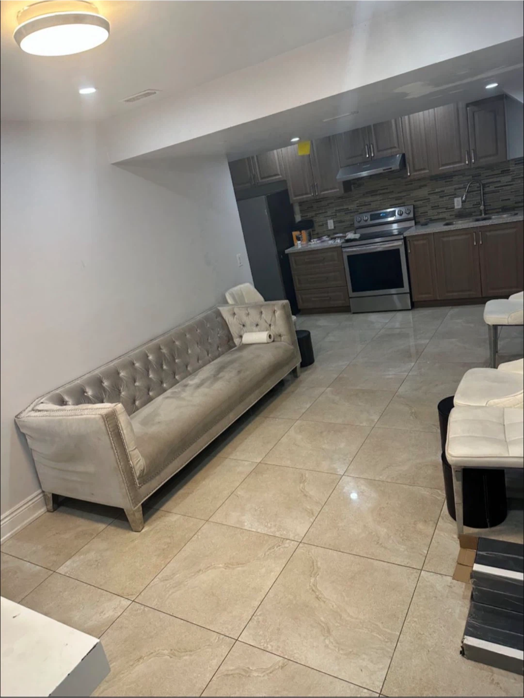 1 BEDROOM AVAILABLE