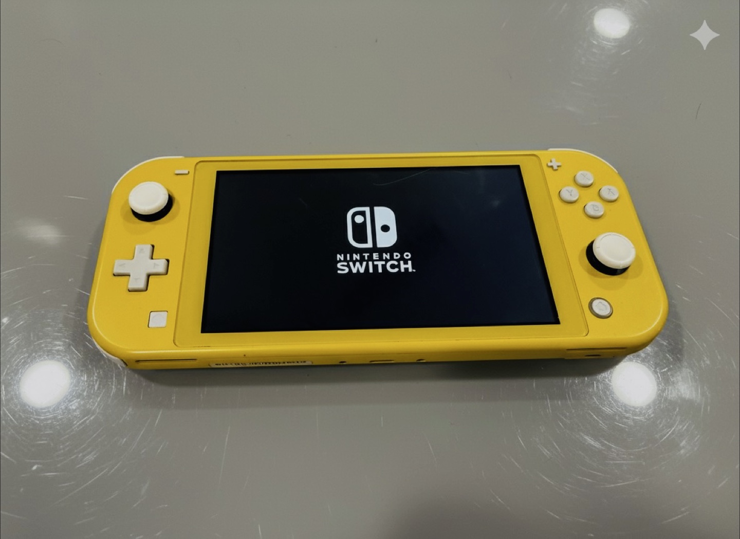 Nintendo Switch Lite - Yellow