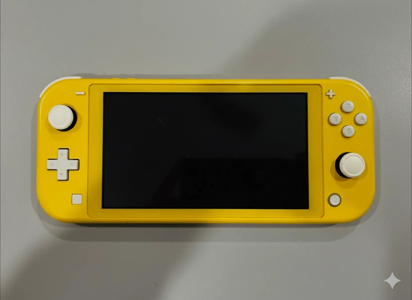 Nintendo Switch Lite - Yellow image indicator(3)