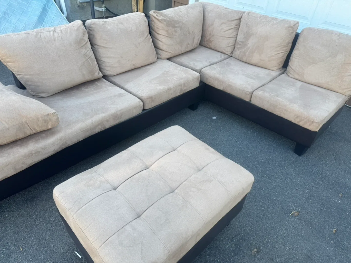 Beige Sectional Sofa with Ottoman image indicator(5)