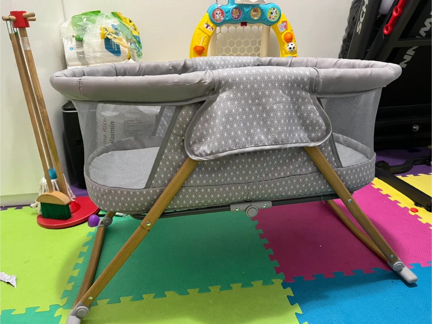 Playpen with play balls, baby bouncer and baby bassinet (ALL) image indicator(7)