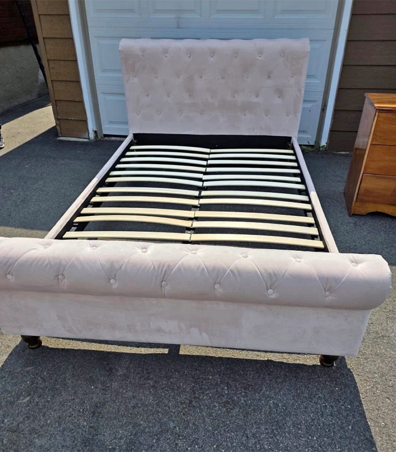 Structube Light Pink Tufted  double Bed Frame image indicator(2)