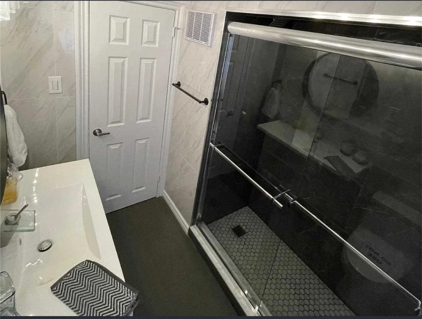 Looking for  Roomate- $900 (Private Room ) - photo 5