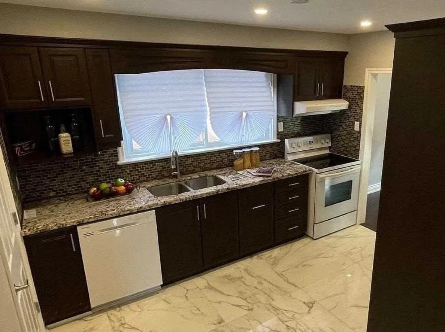 Looking for  Roomate- $900 (Private Room ) - photo 4