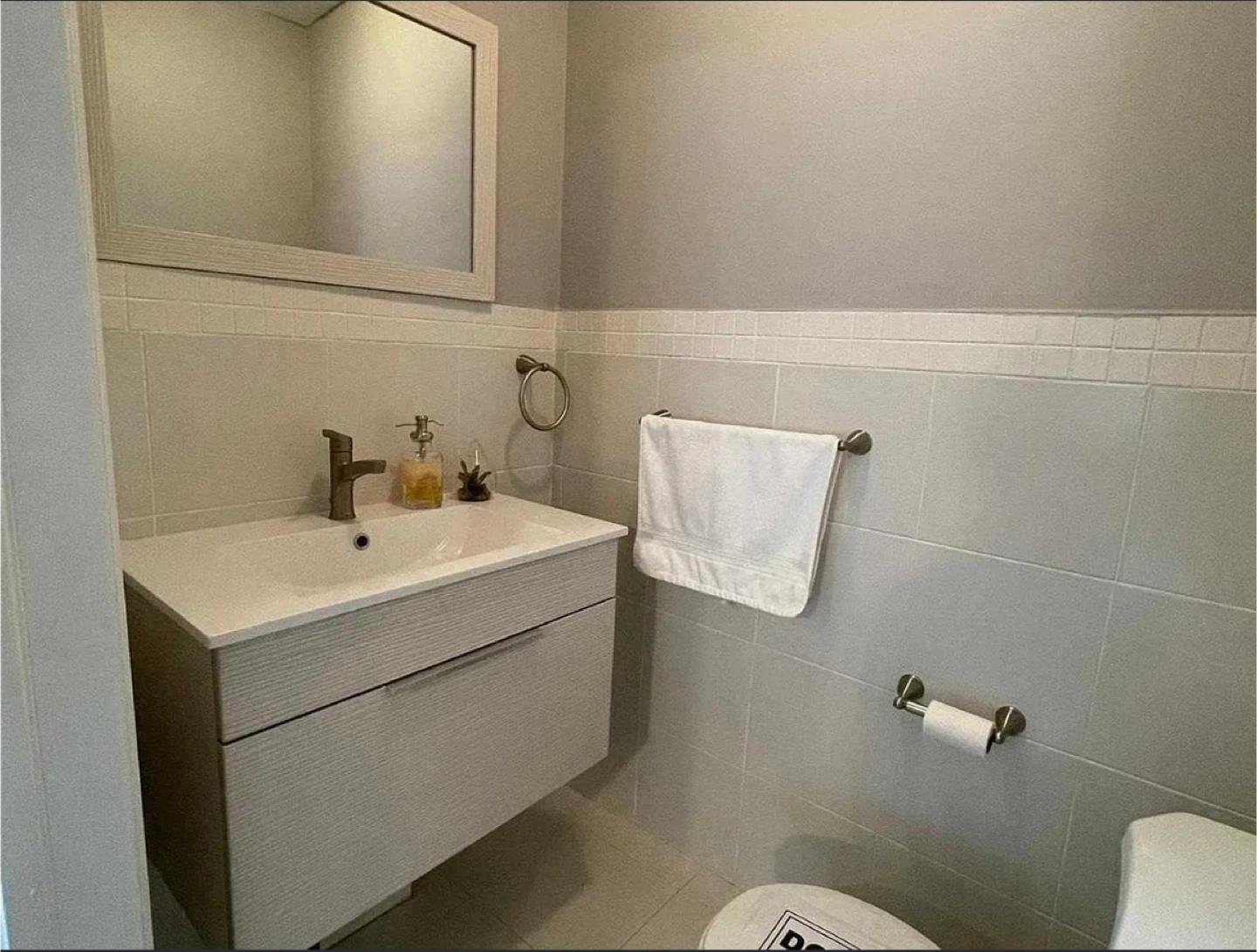 Looking for  Roomate- $900 (Private Room ) - photo 3
