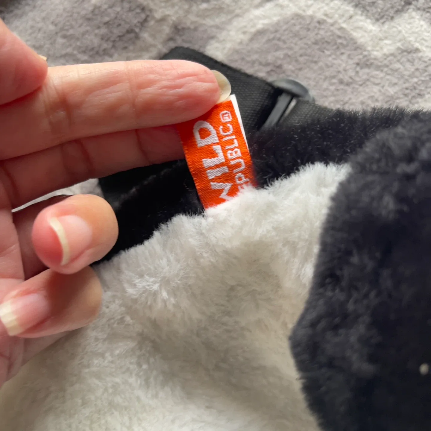 Wild Republic Panda Plush Crossbody Bag image indicator(3)