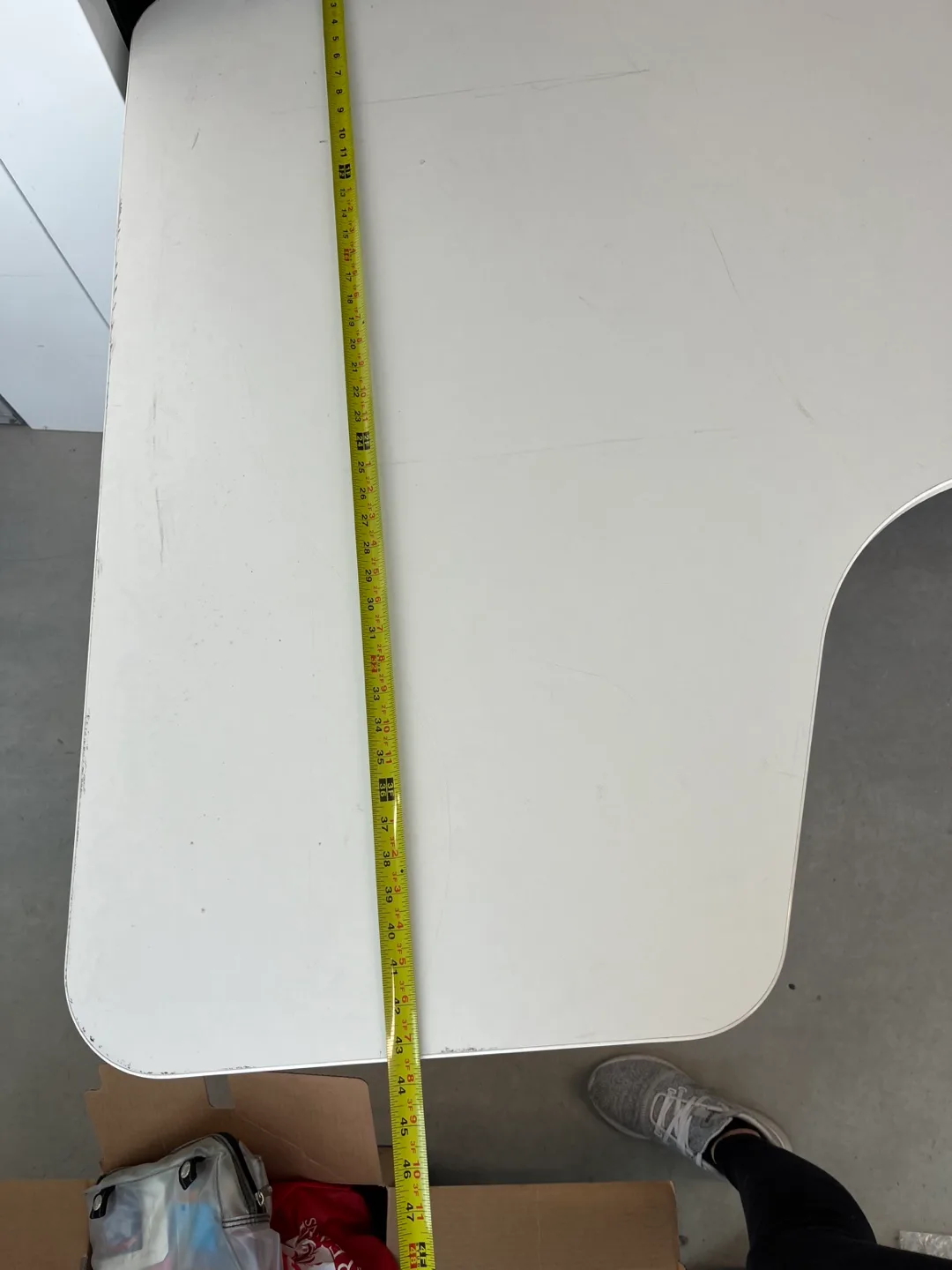 White Corner Desk - 47x31 inches image indicator(5)