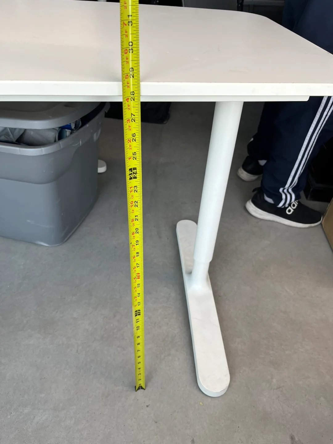 White Corner Desk - 47x31 inches image indicator(3)