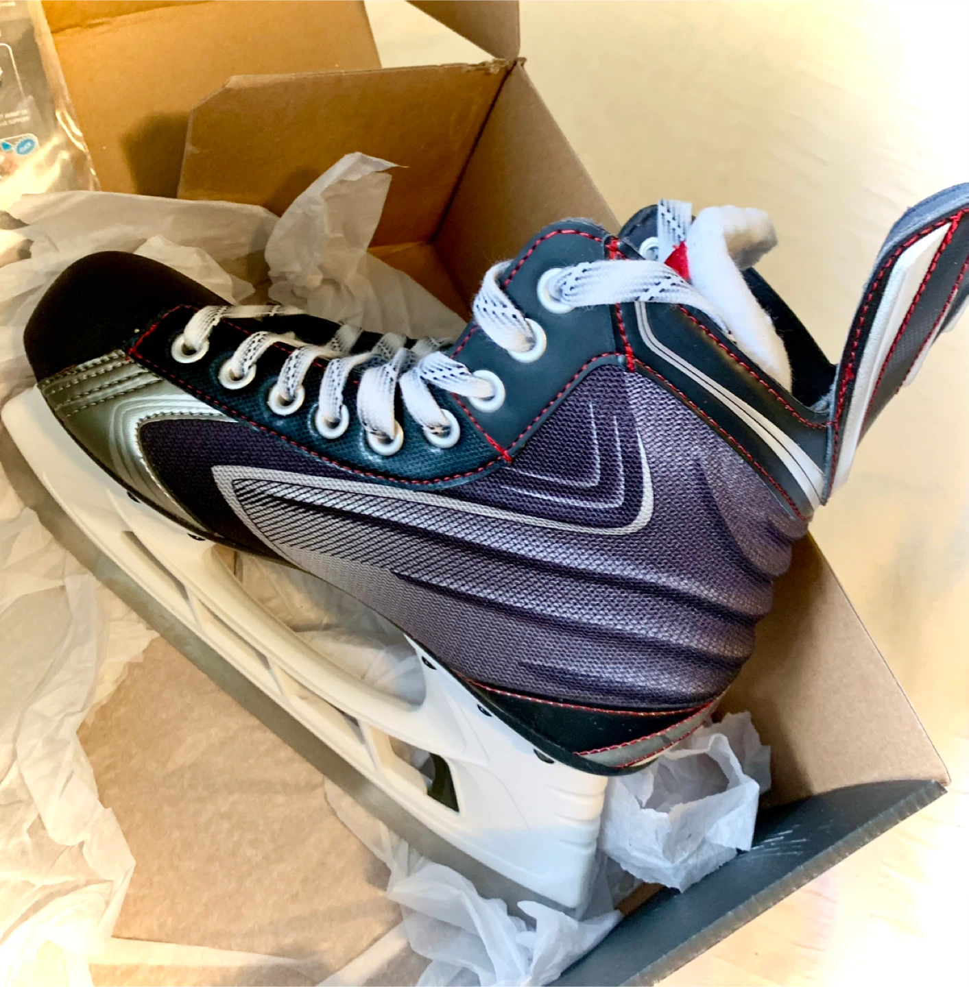 Bauer Vapor X60 Skates (Size: 5.5 D) - EXCELLENT condition - photo 4