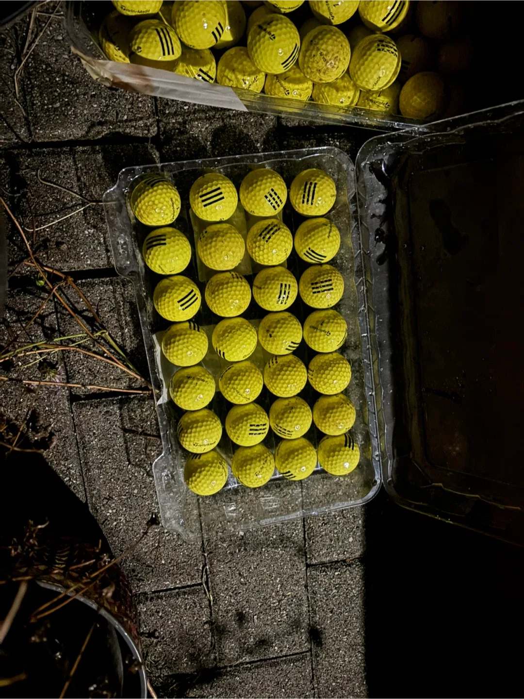28 TaylorMade Yellow Golf Balls