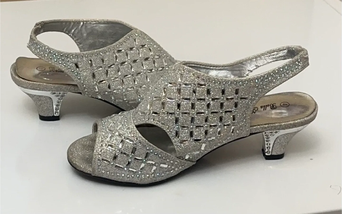 Silver Sandals with Heels & Rhinestone Girl’s size 4 thumbnail