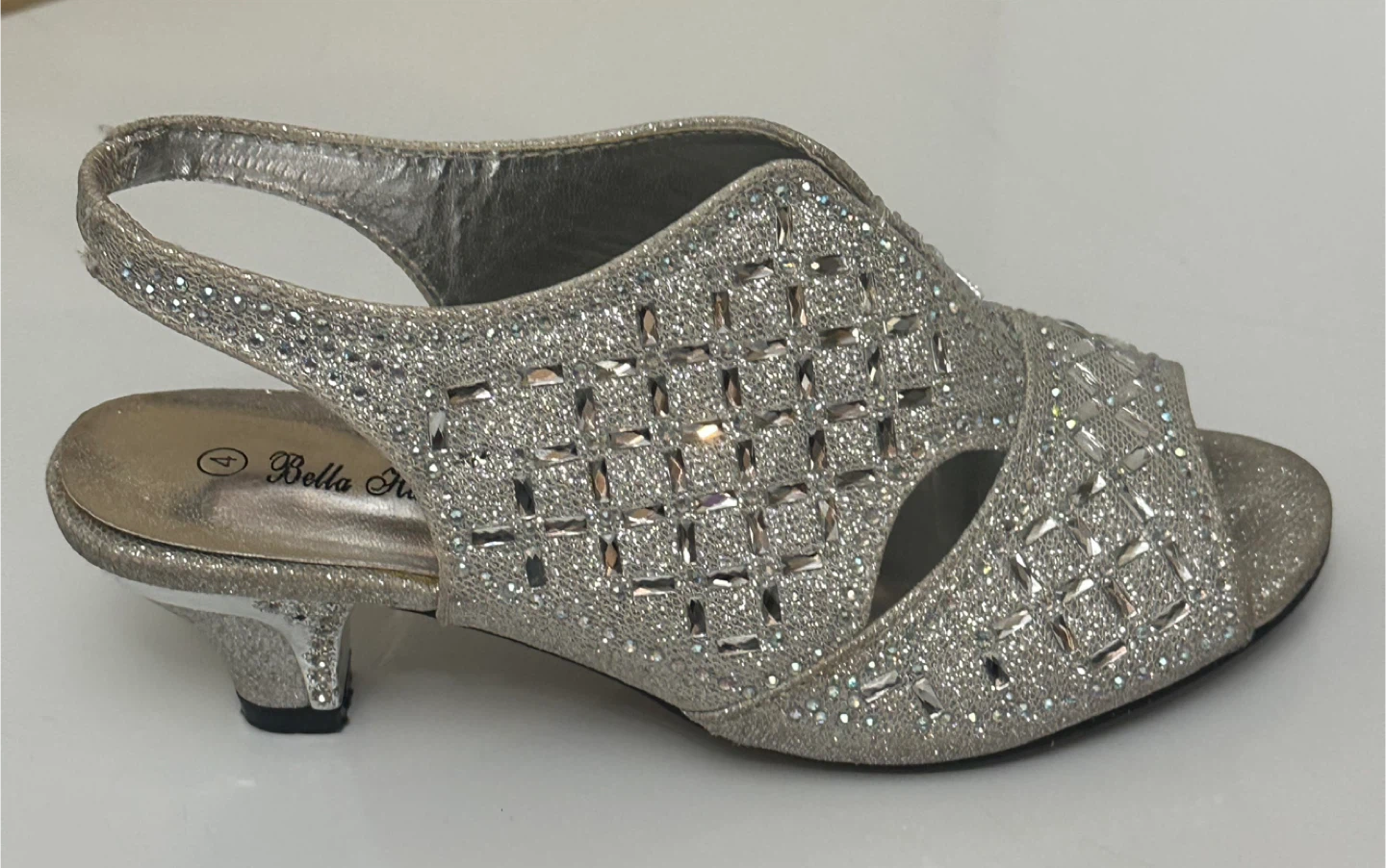 Silver Sandals with Heels & Rhinestone Girl’s size 4 - photo 5
