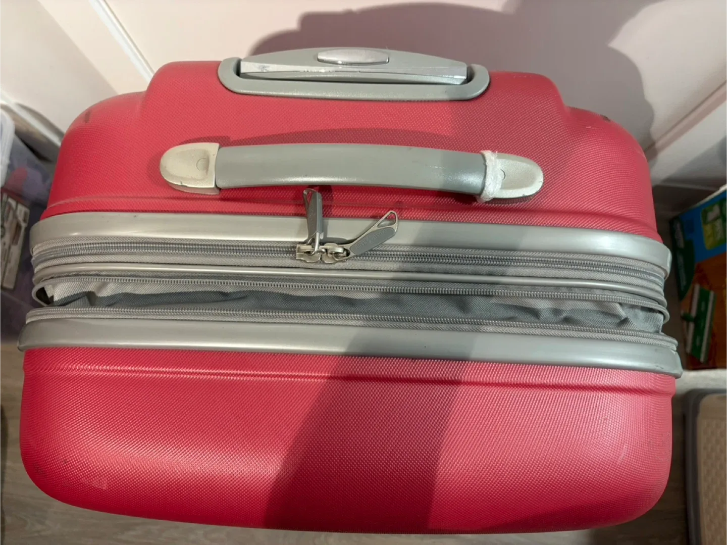 Pink Suitcase image indicator(7)