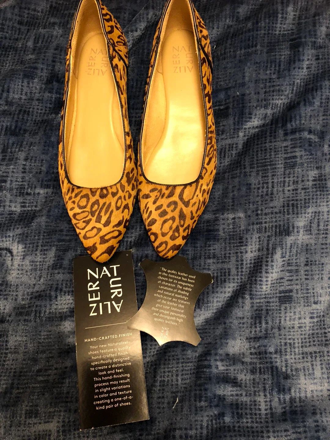 Naturalizer Aliz Rayna Cheetah Print Flats - Size 8M image indicator(4)