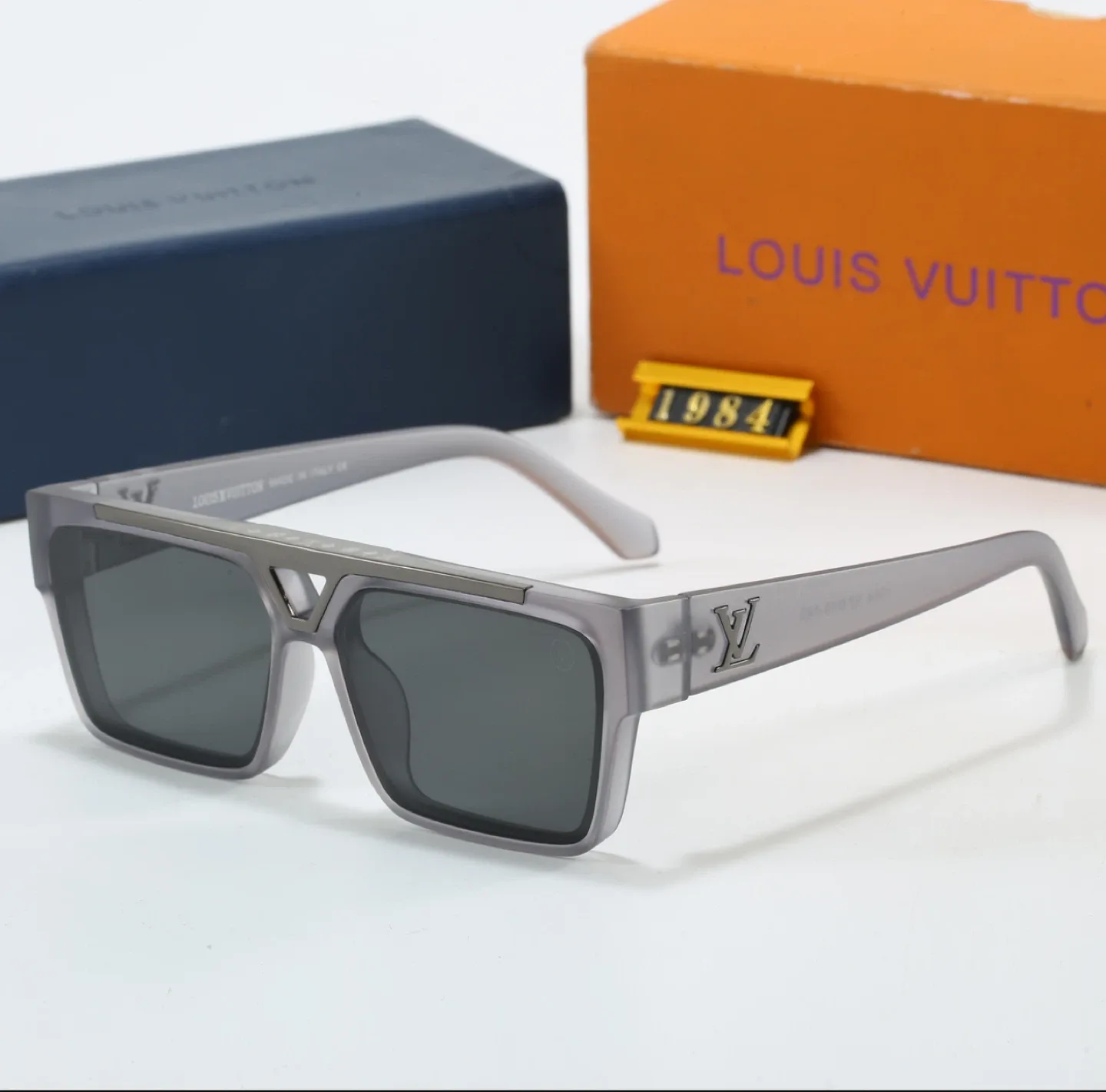 Louis Vuitton Sunglasses thumbnail