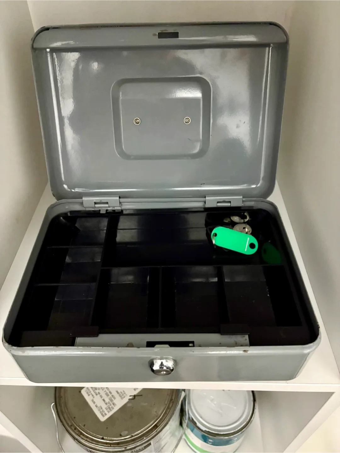 Master Lock Cash Box - Grey image indicator(2)