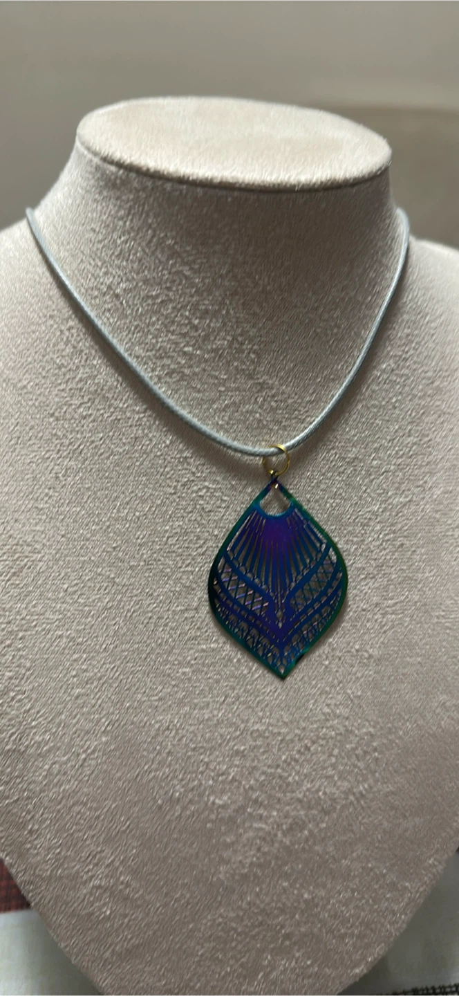 Necklace with colourful pendant - photo 3