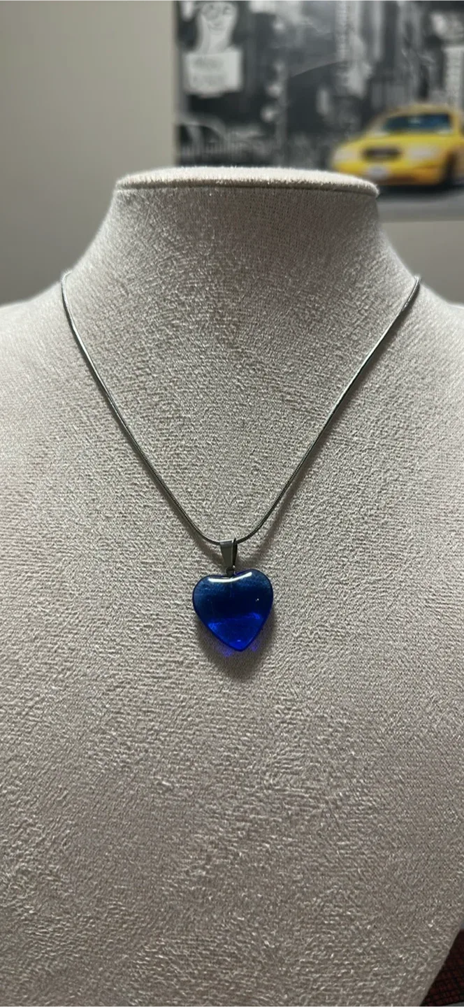 Heart Pendant Necklace thumbnail