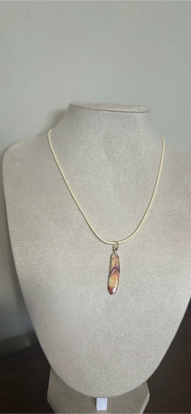 Handmade Feather Pendant Necklace image indicator(6)