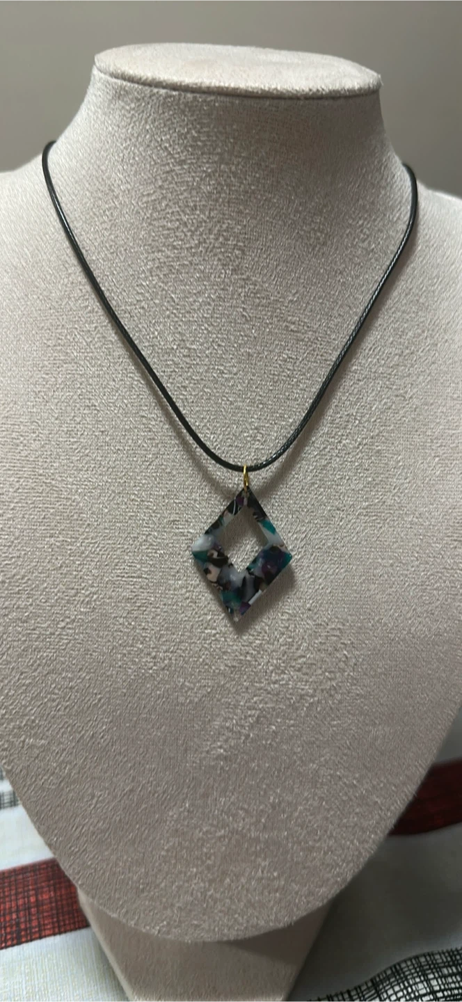 Handmade Square Pendant Necklace - photo 5