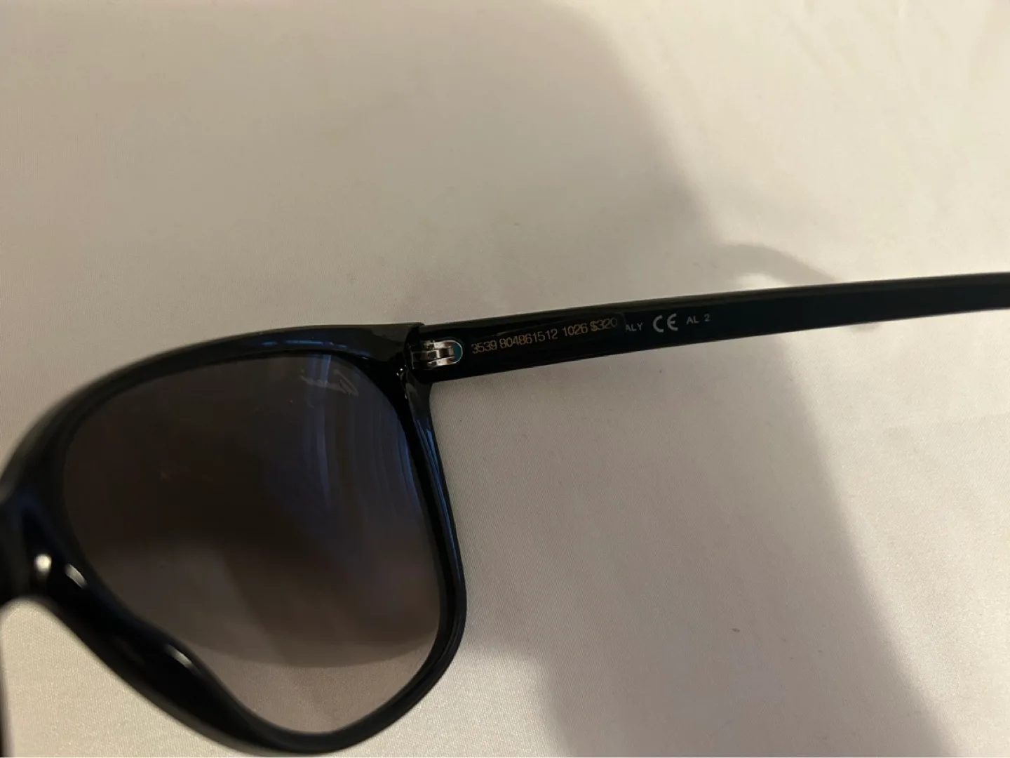 Gucci Black Sunglasses image indicator(4)