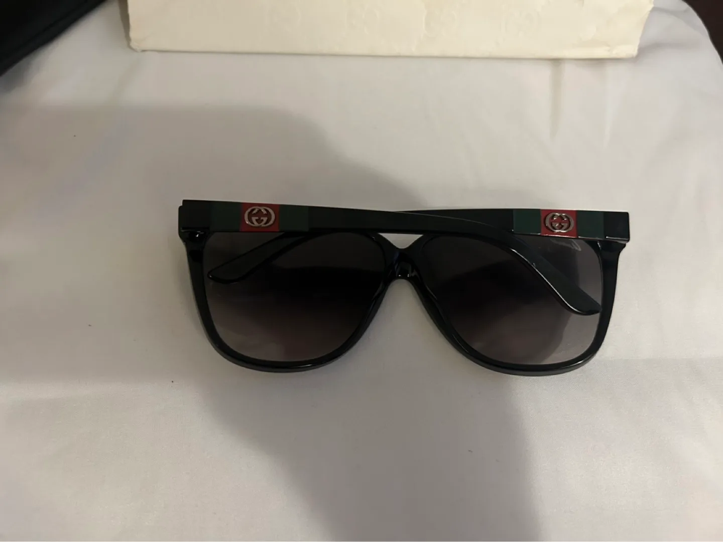 Gucci Black Sunglasses image indicator(2)