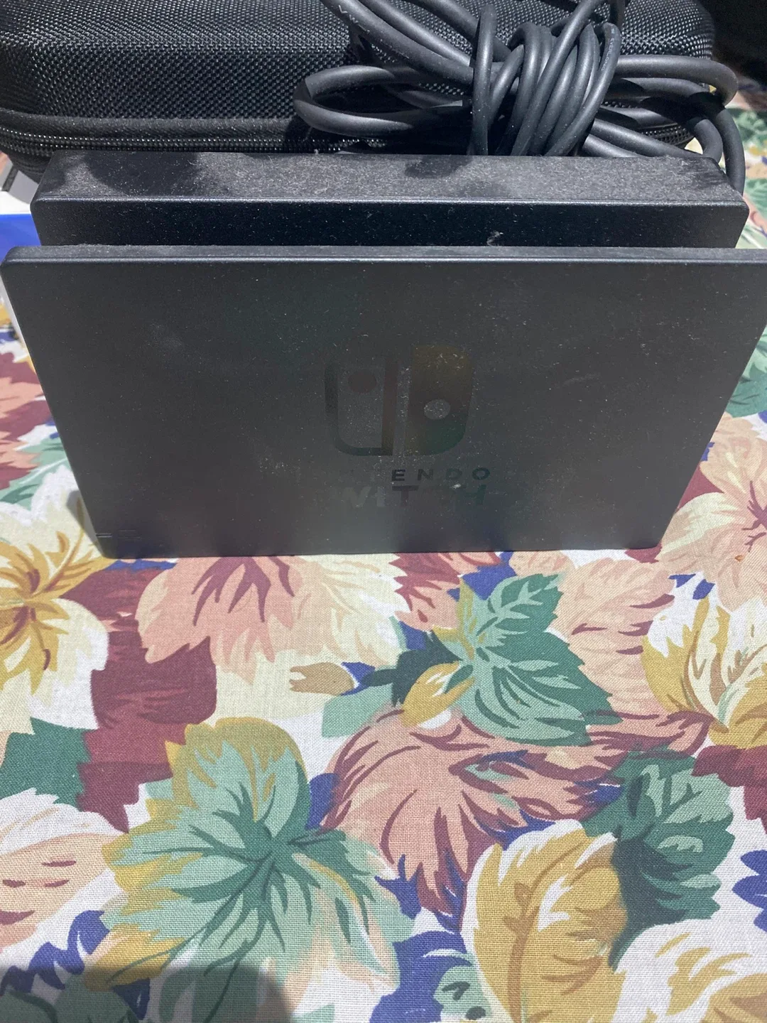 Nintendo Switch with Case & Enhanced Wired Controller image indicator(3)