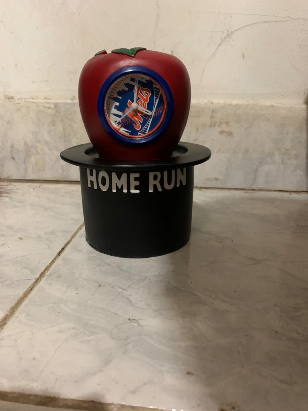 NY Mets Apple Clock Home Run
