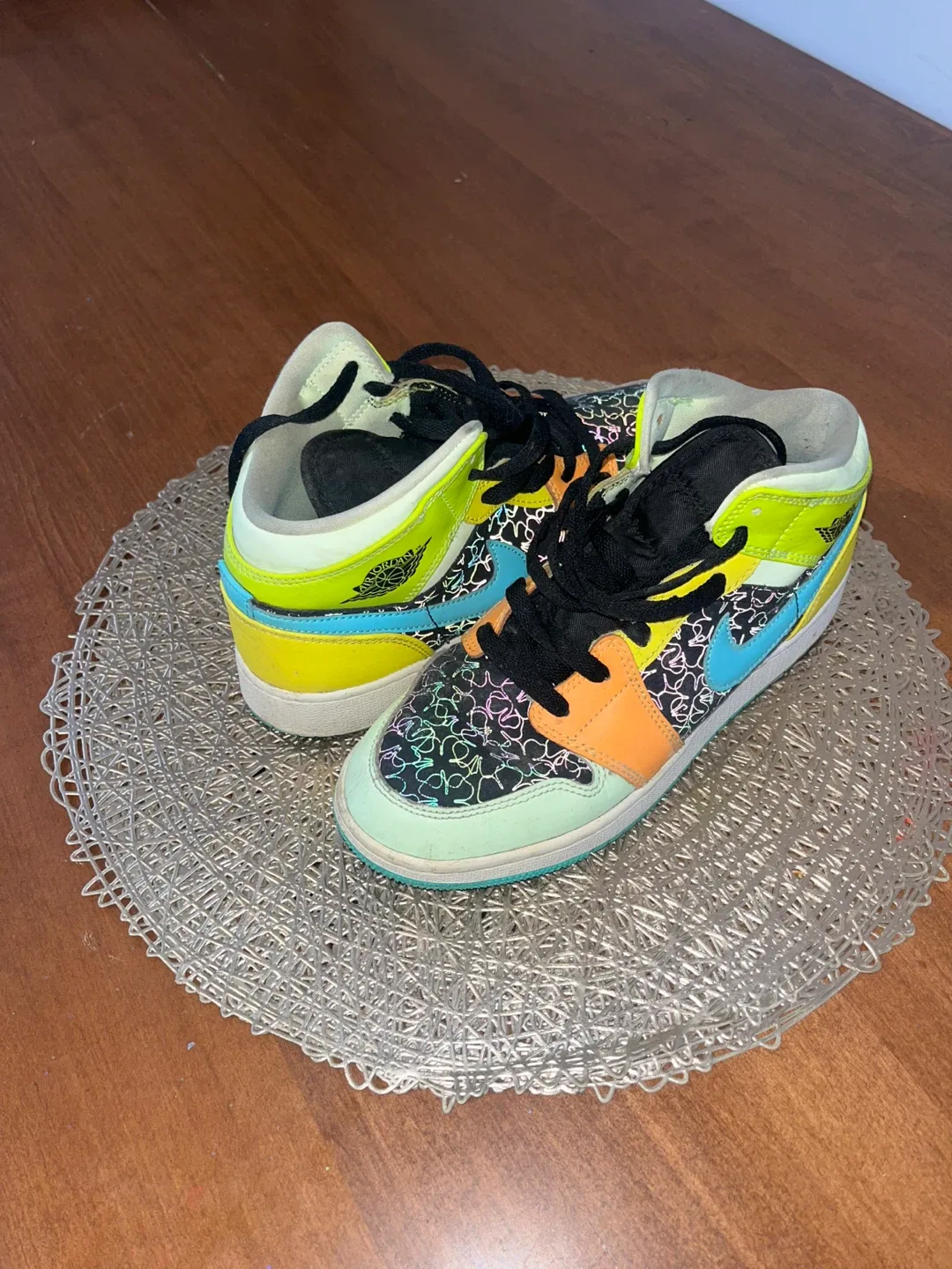 Nike Air Jordan 1 Mid SE Multi-Color image indicator(3)