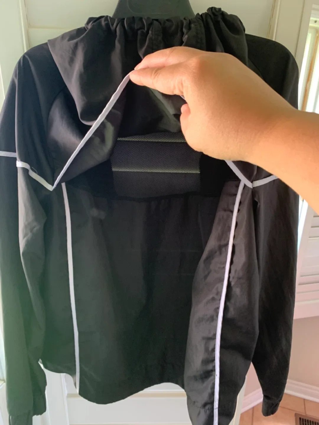 Women Black Light Spring/Fall Hooded Jacket (large) image indicator(5)