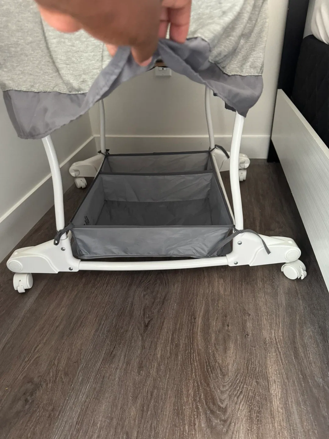 Simplicity Bassinet - Grey image indicator(2)