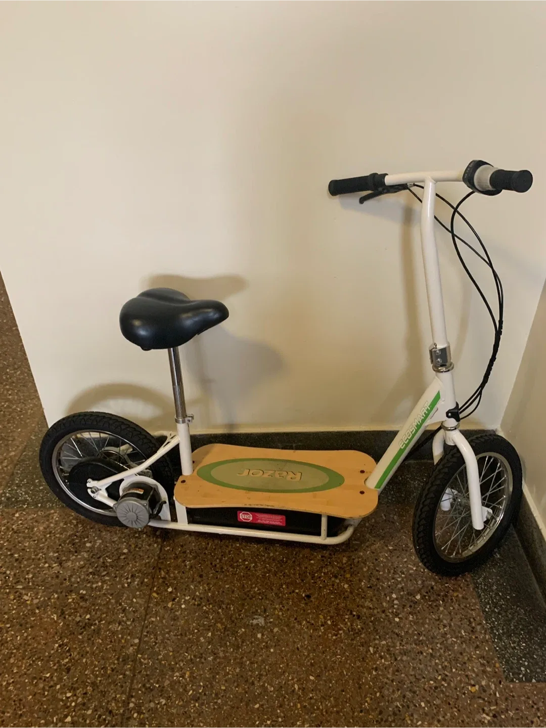 Razor EcoSmart Electric Scooter thumbnail
