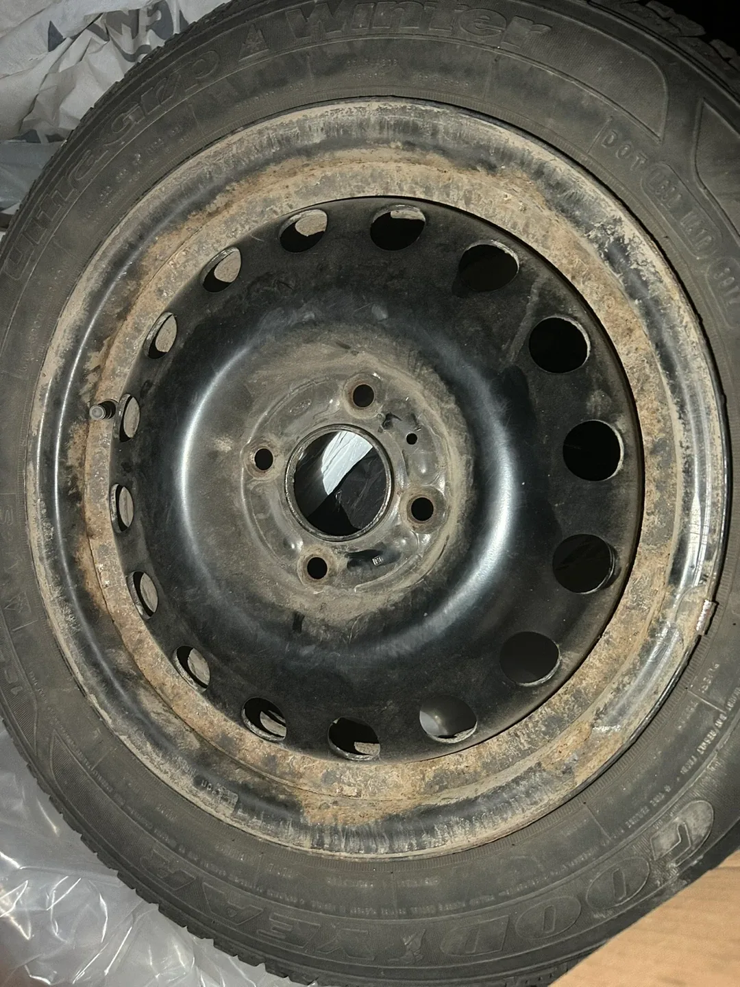 4 Rims from 2014 Ford Fiesta thumbnail