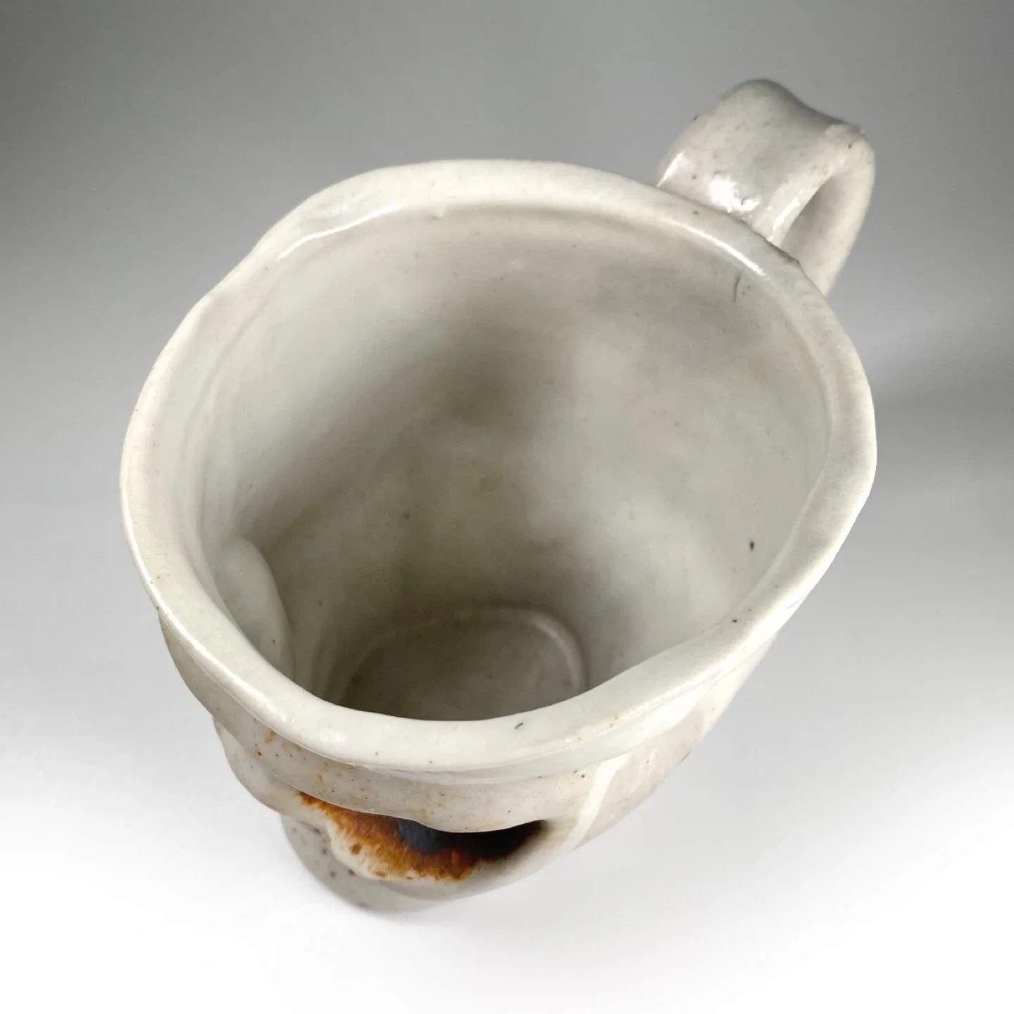 Pair of Ceramic Skull Mugs image indicator(4)