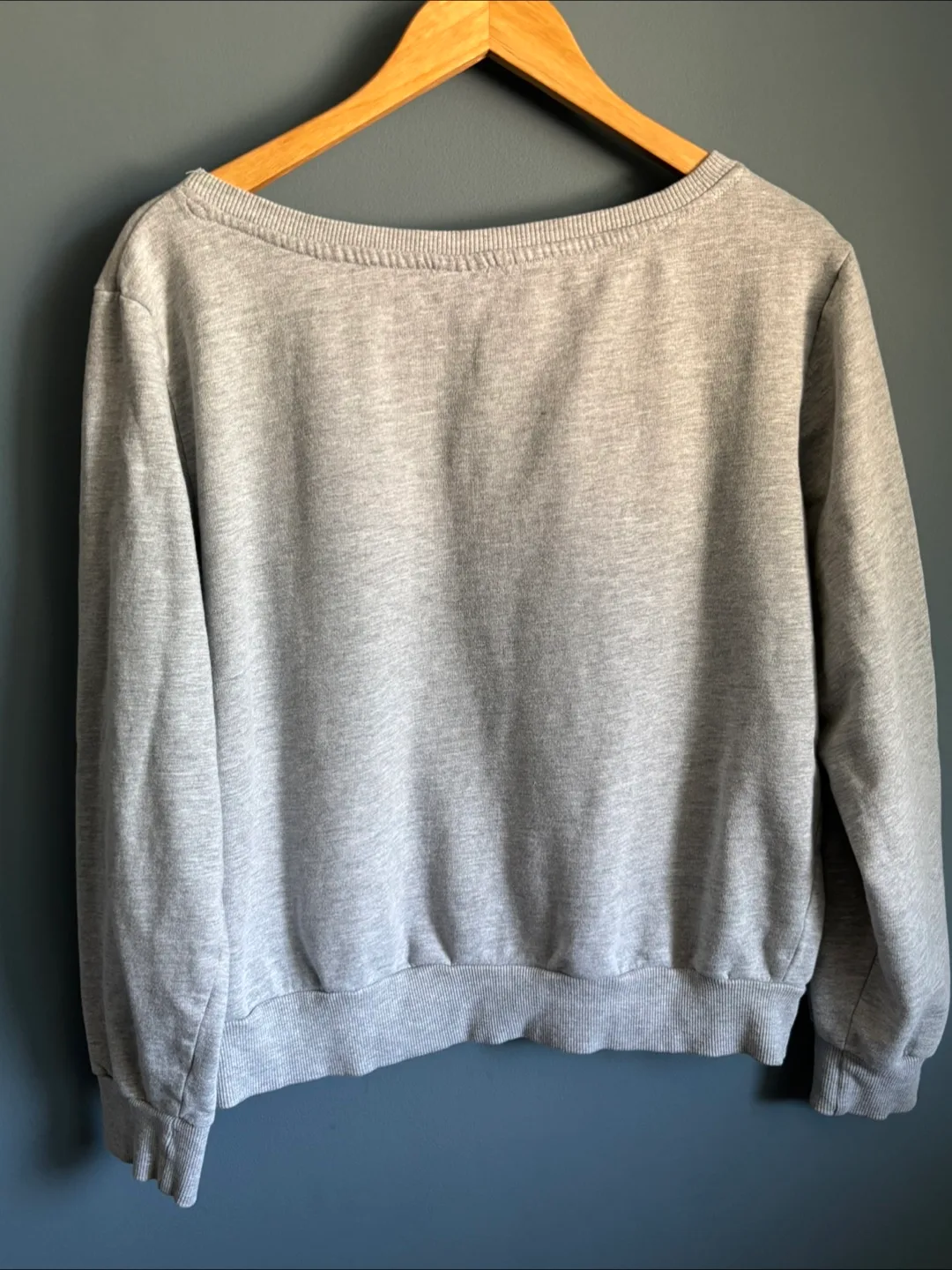 Disney Villains XL Grey Pullover image indicator(3)