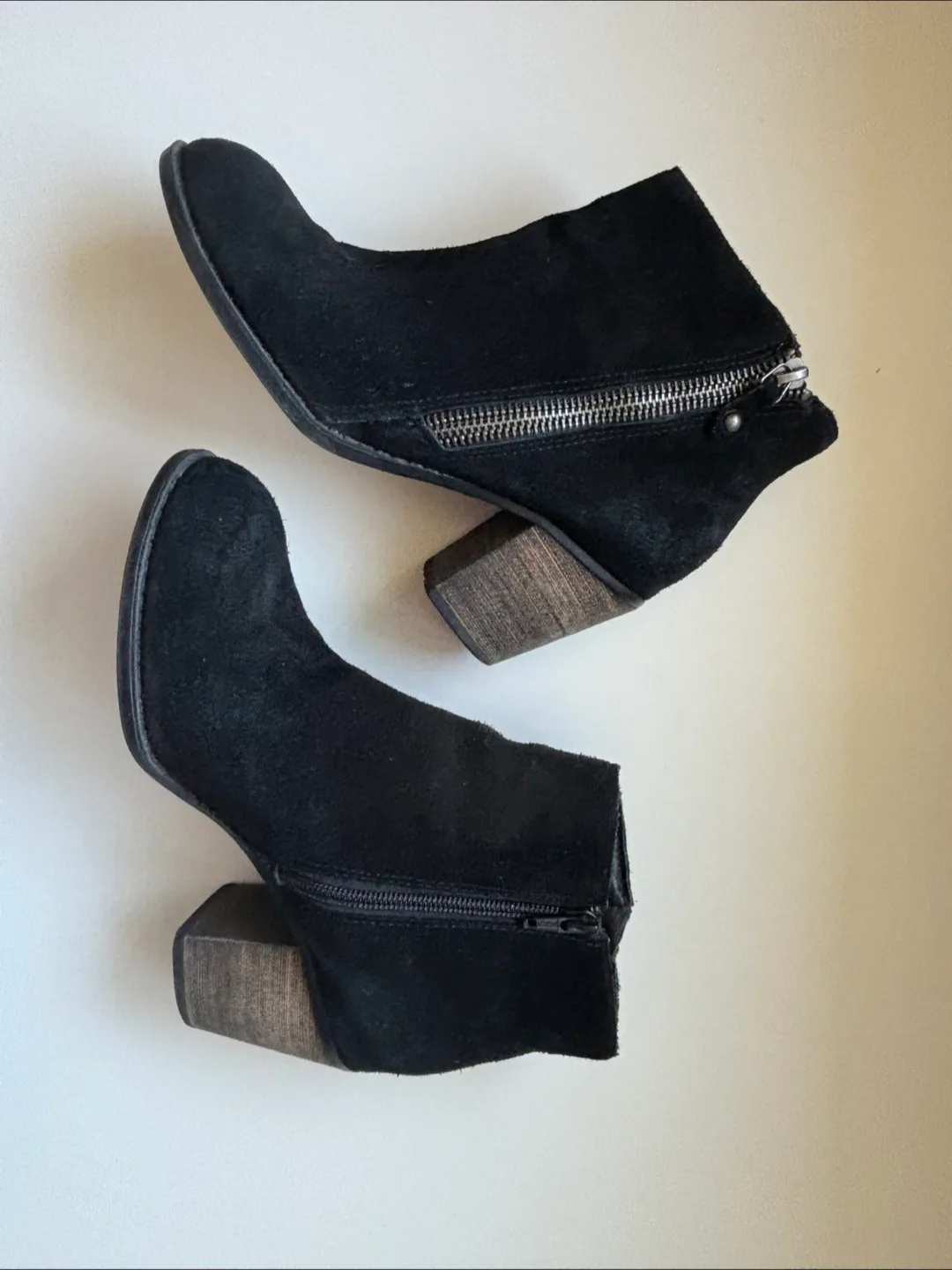 Skechers Black Suede Ankle Boots - Size 7 image indicator(5)