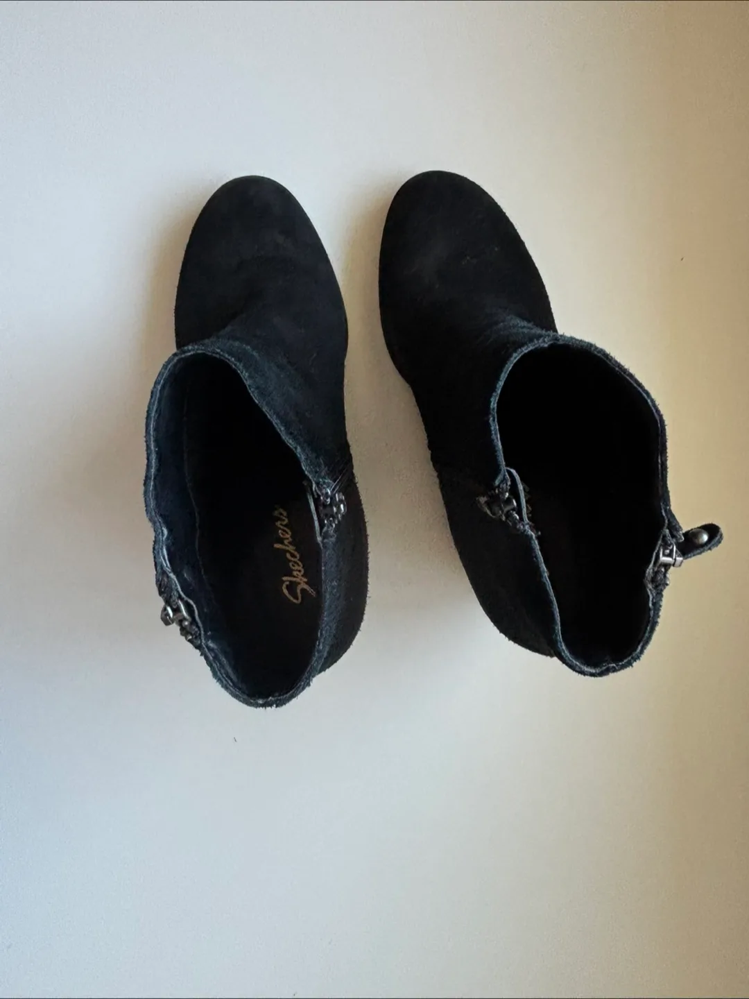 Skechers Black Suede Ankle Boots - Size 7 image indicator(6)