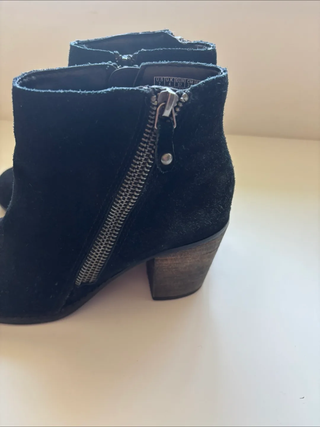 Skechers Black Suede Ankle Boots - Size 7 image indicator(8)