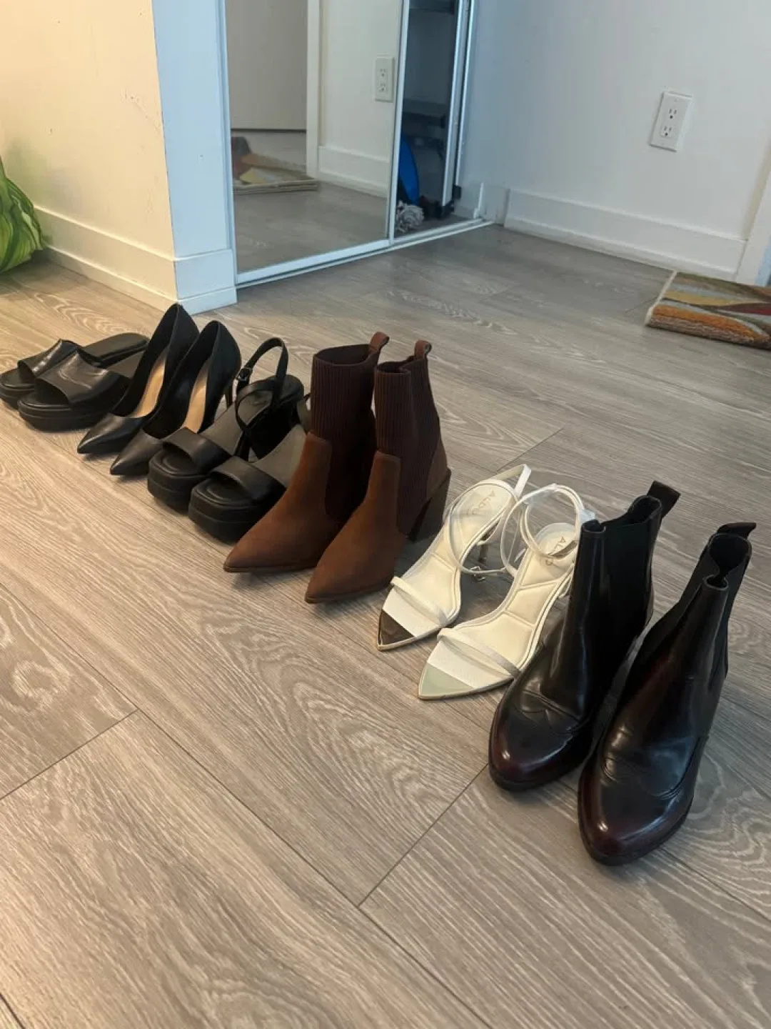 Womans Assorted Heels and Boots Lot