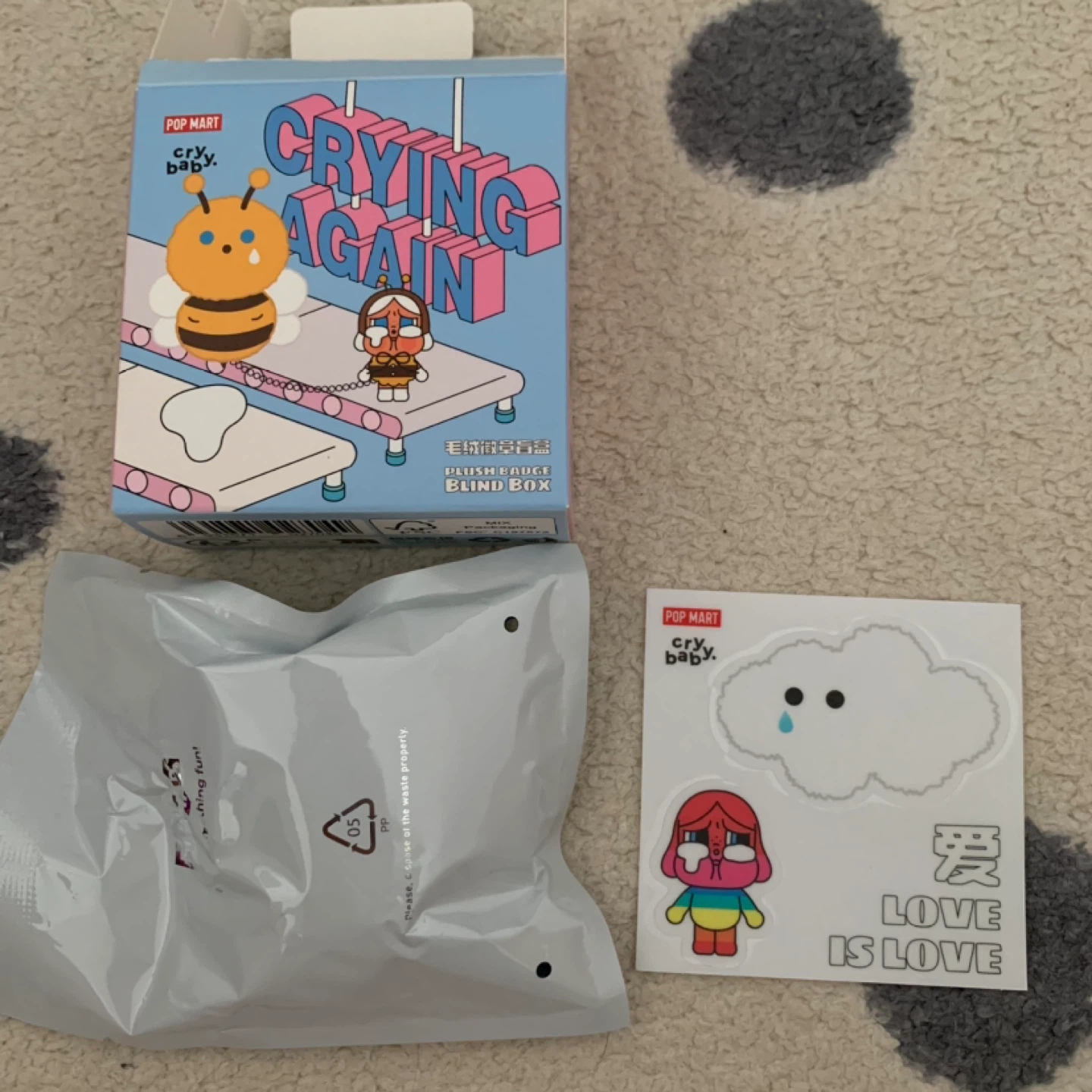 BNIB Pop Mart CRYBABY Crying Again -Plush Badge - Love is Love - photo 2