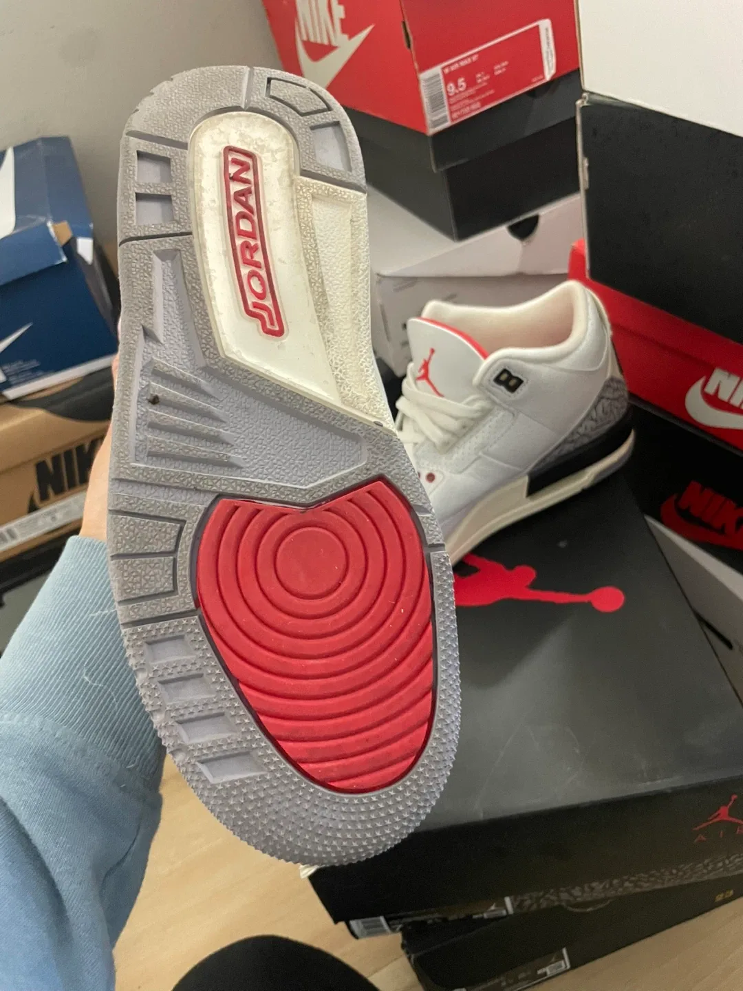 Air Jordan 3 Retro GS Size 7Y image indicator(3)