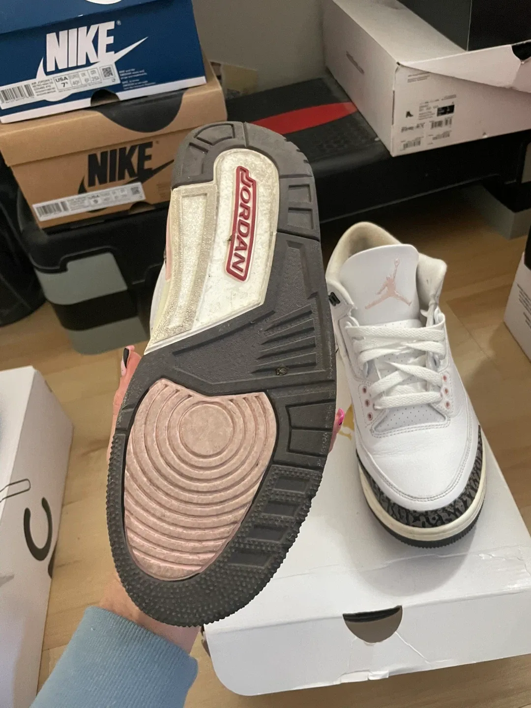 Air Jordan 3 Retro women’s size 8.5 image indicator(3)