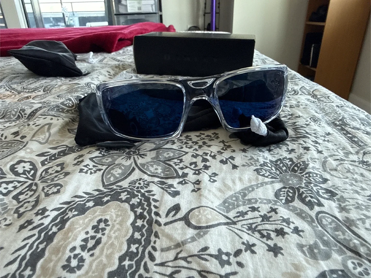 Oakley Crankshaft Clear Sunglasses with only pouch image indicator(2)