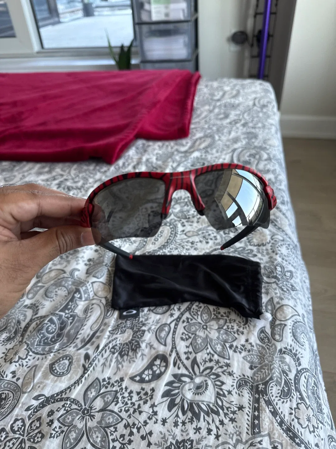 Oakley Flak 2.0 XL Red Tiger Prizm black image indicator(6)