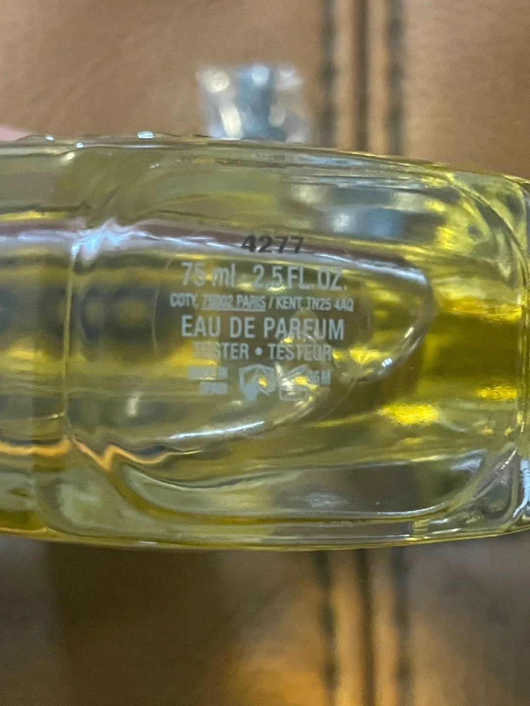 Woman fragrances image indicator(3)